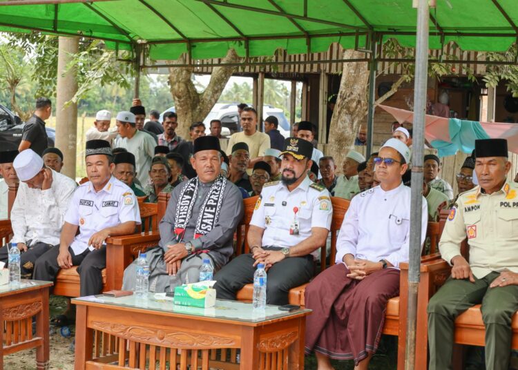 Bupati Al-Farlaky Hadiri Syukuran Penyelesaian Adat Gampong Jeungki
