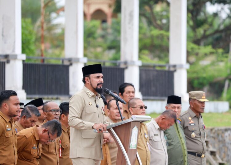 Bupati Al-Farlaky Lantik 802 PPPK Formasi 2024, Ingatkan ASN Tingkatkan Kinerja dan Kompetensi